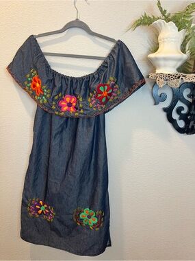 Handmade Chambray Colorful Mexican Peasant Floral Embroidery Oaxacan Dress Sz S
